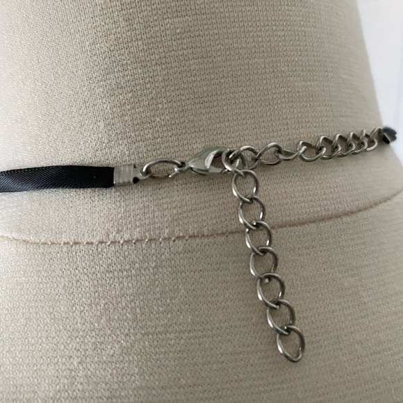 Dress Barn - Black and White Lucite Necklace - Picture 3 of 3